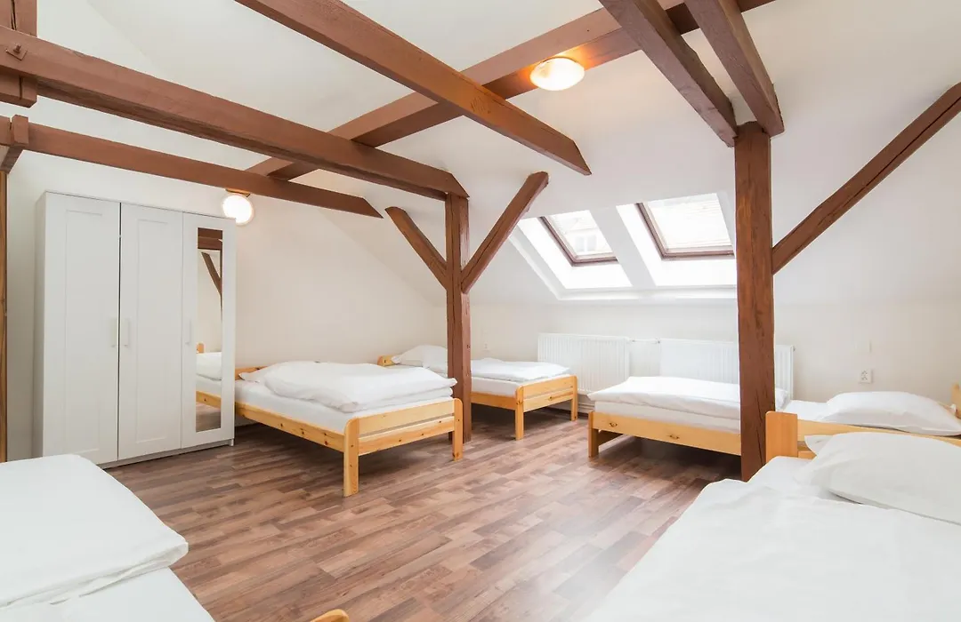 Easy Housing-1